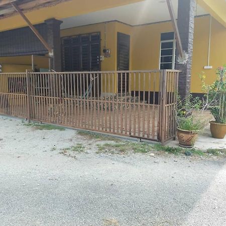 Rumah Tumpangan Di Kuala Terengganu, Terengganu Homestay D Екстер'єр фото