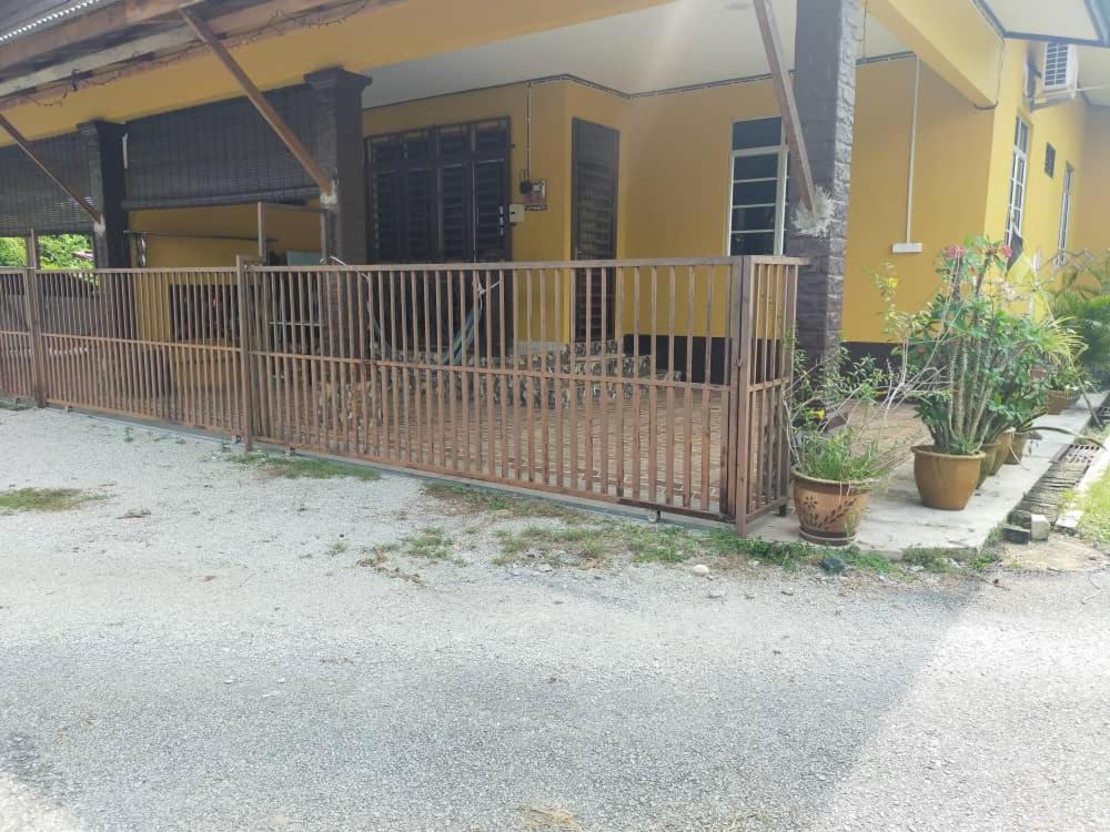 Rumah Tumpangan Di Kuala Terengganu, Terengganu Homestay D Екстер'єр фото